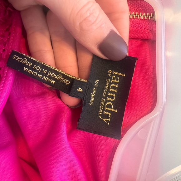 Pink dress with pattern 
Laundry by Shelli Segal
Size 4
$20 - Picture 2 of 2